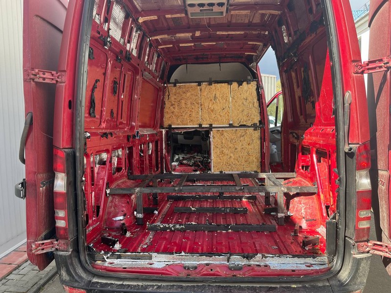 Автомобиль со взрывчаткой в пункте пропуска «Брест». Фото: ГТК