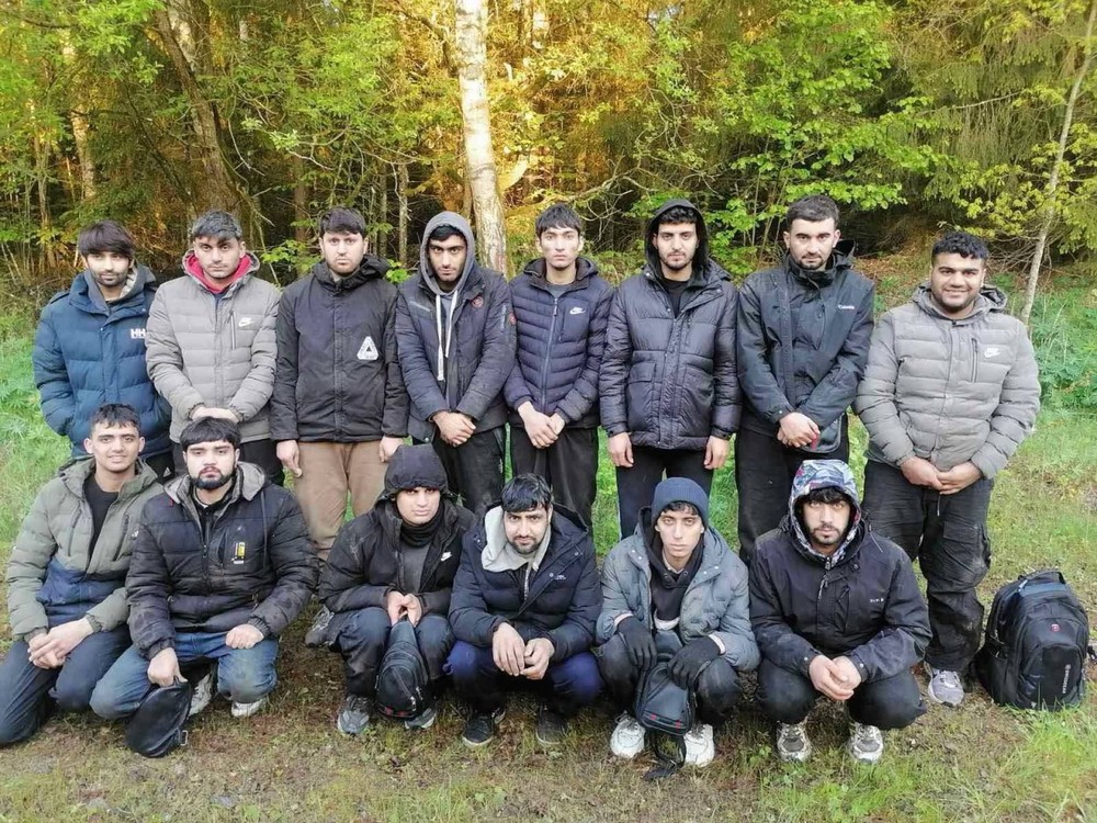 Афганцы, которые застряли на границе Беларуси с Польшей. Фото: Wesal TV