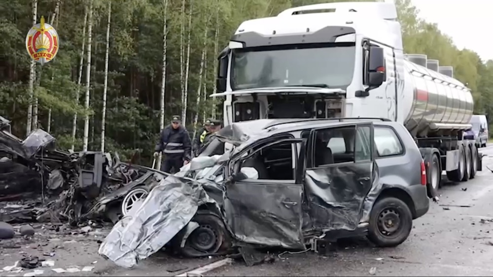 Последствия аварии на трассе М1 в Ивацевичском районе. 