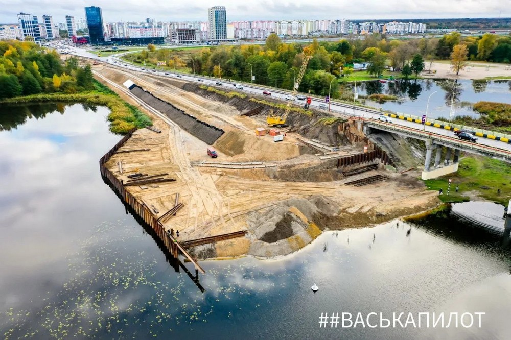 Мост через Мухавец в Бресте с высоты птичьего полета. Фото: ВаськаПилот