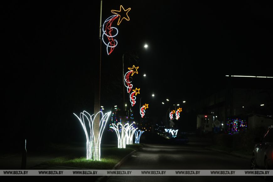 Светящиеся инсталляции в Бресте.